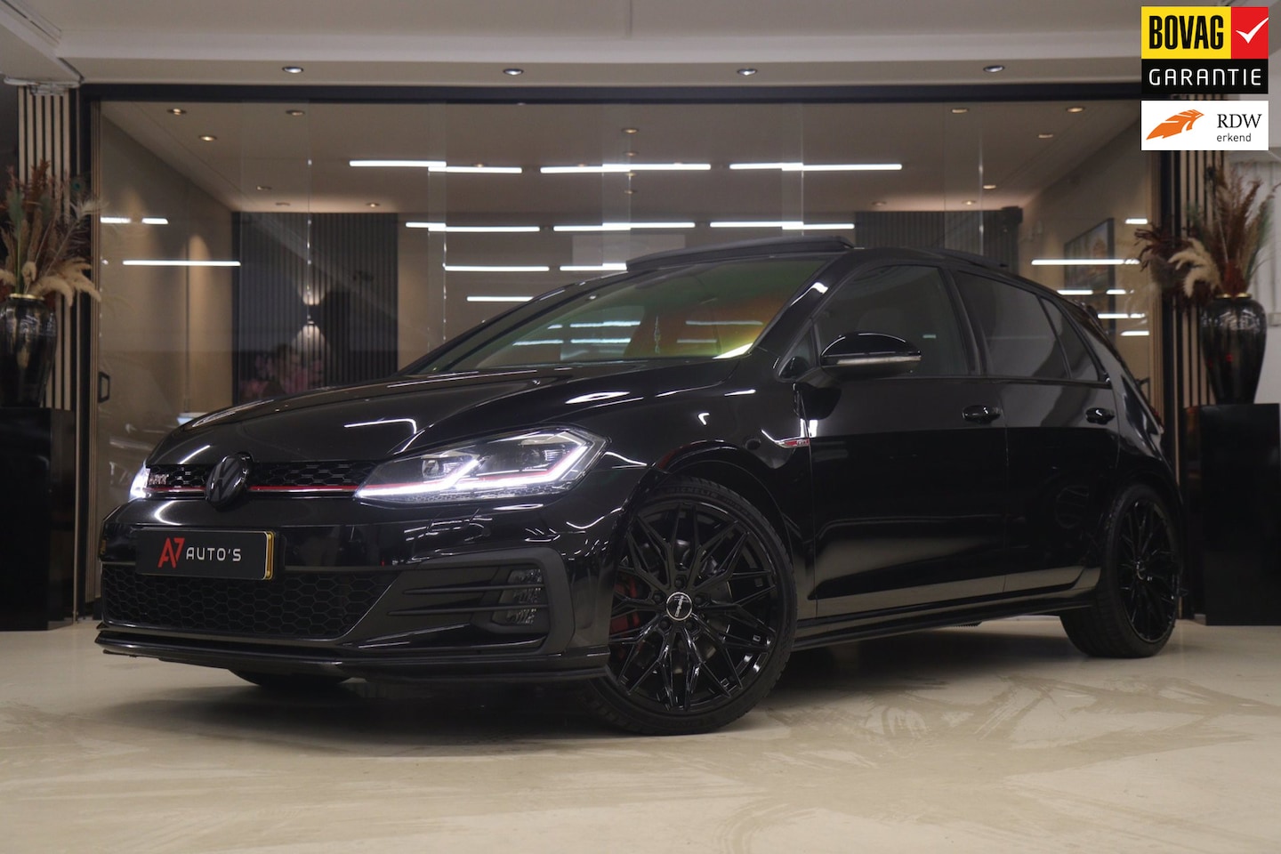 Volkswagen Golf - 2.0 TSI GTI Performance PANO/CARPLAY/STOELVER/CAM/ACC/VOL - AutoWereld.nl