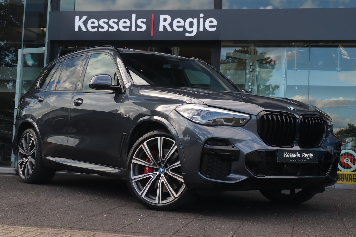 BMW X5 - xDrive45e M-Sport | SkyLounge | Indvidual | Dri.Ass.Plus | El.Haak | 360 | 22" | Memory | - AutoWereld.nl