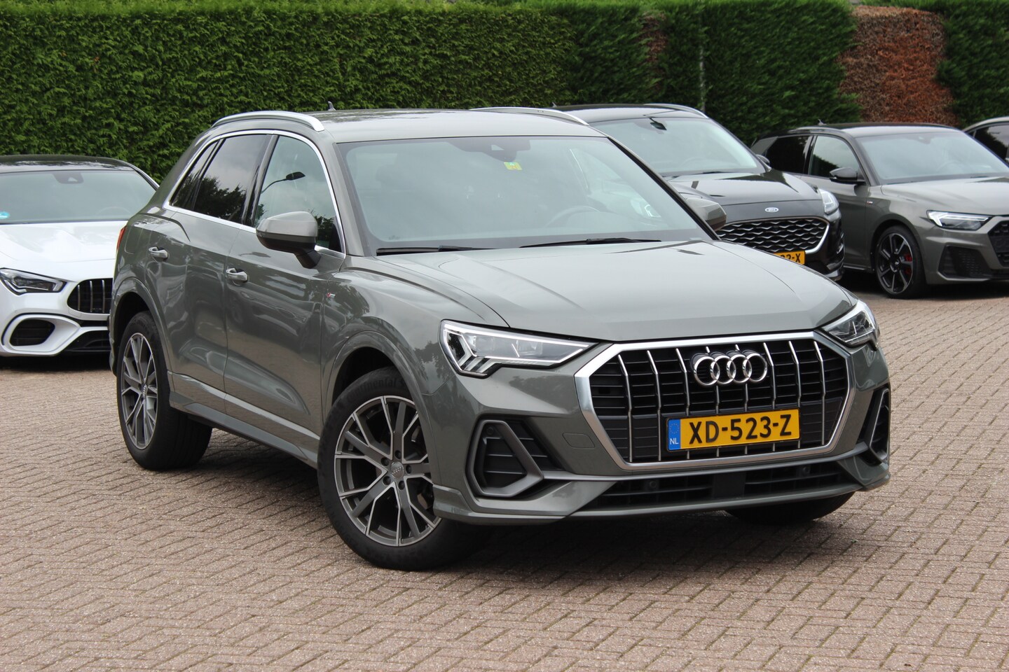 Audi Q3 - 35 TFSI S Line / CarPlay / Parkeerhulp V+A / 18'' / Sfeerverlichting / Elektr. stoelen / M - AutoWereld.nl