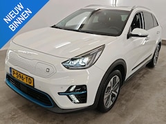 Kia e-Niro - DYNAMICPLUSLINE 64 kWh (100% SOH) I TREKHAAK (300KG) I SCHUIF/KANTELDAK I ADAPTIVE CRUISE