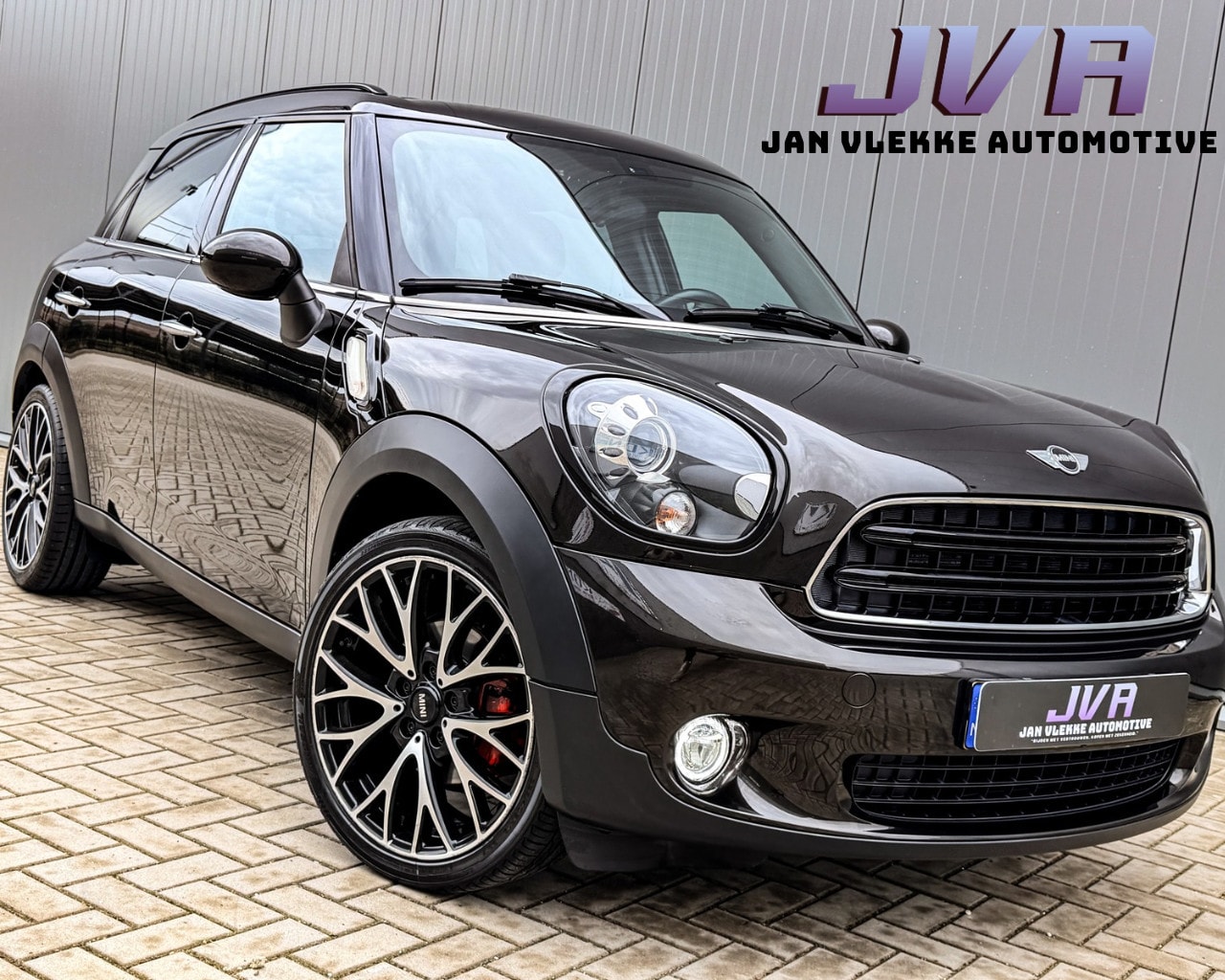 MINI Countryman - 1.6 Cooper Chili John Cooper Works Pano Leder 19 inch - AutoWereld.nl