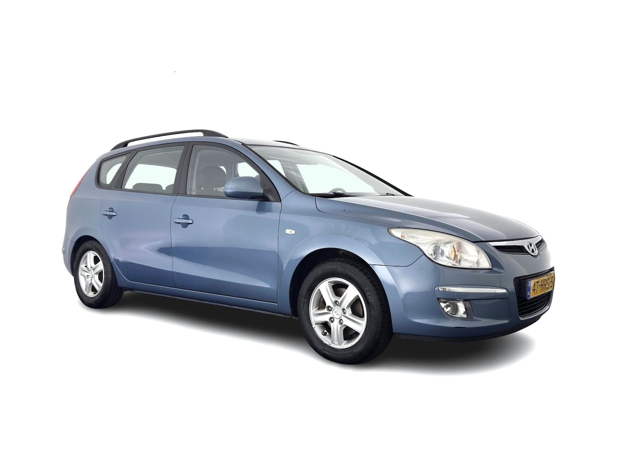 Hyundai i30 CW - 1.6i Dynamic *AIRCO | COMFORT-SEATS | PDC | TOWBAR | 15''ALU* - AutoWereld.nl