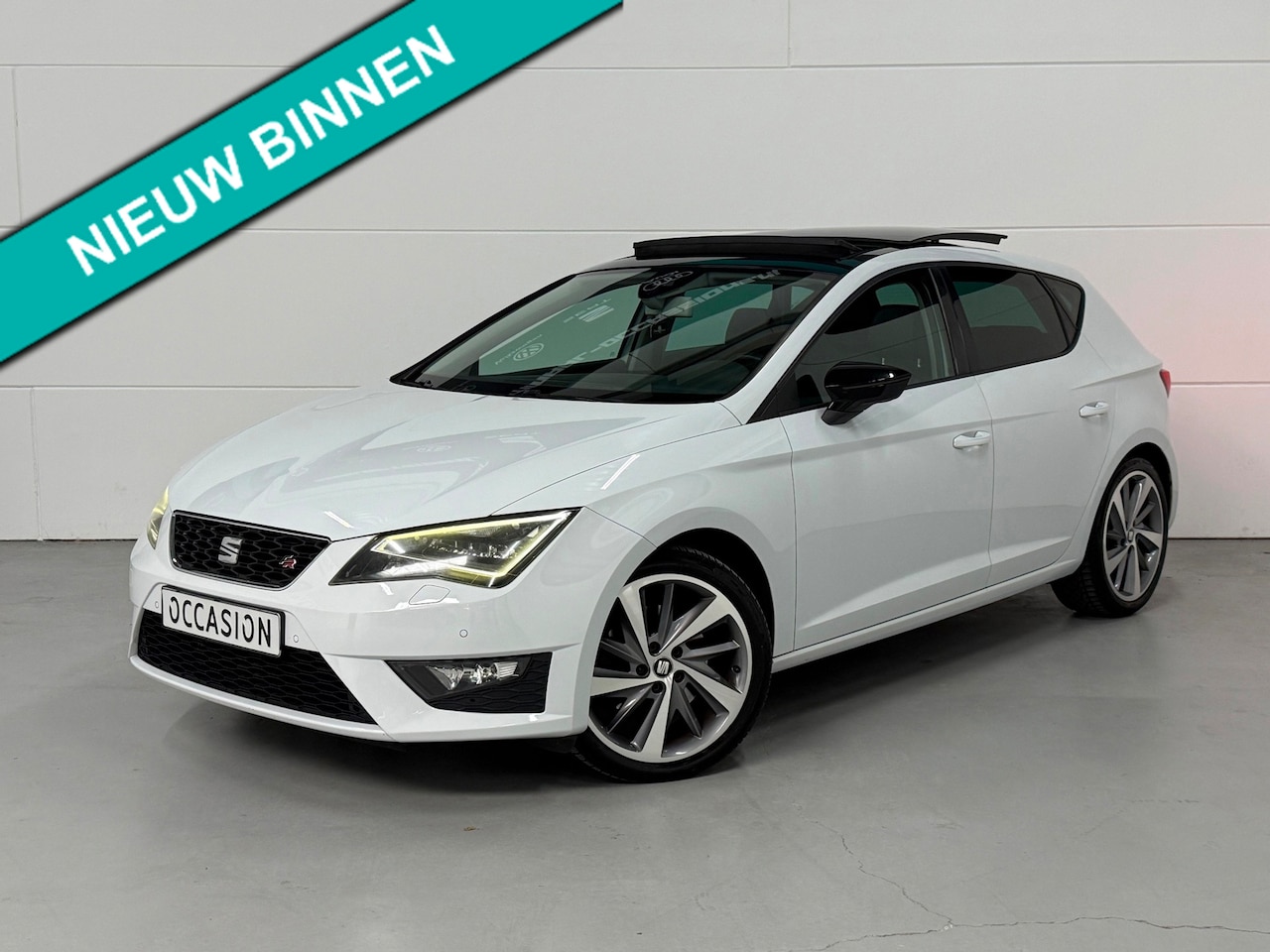 SEAT Leon - 1.8 TSI FR Dsg Pano LED Navi Leder Sound Lane VOL - AutoWereld.nl
