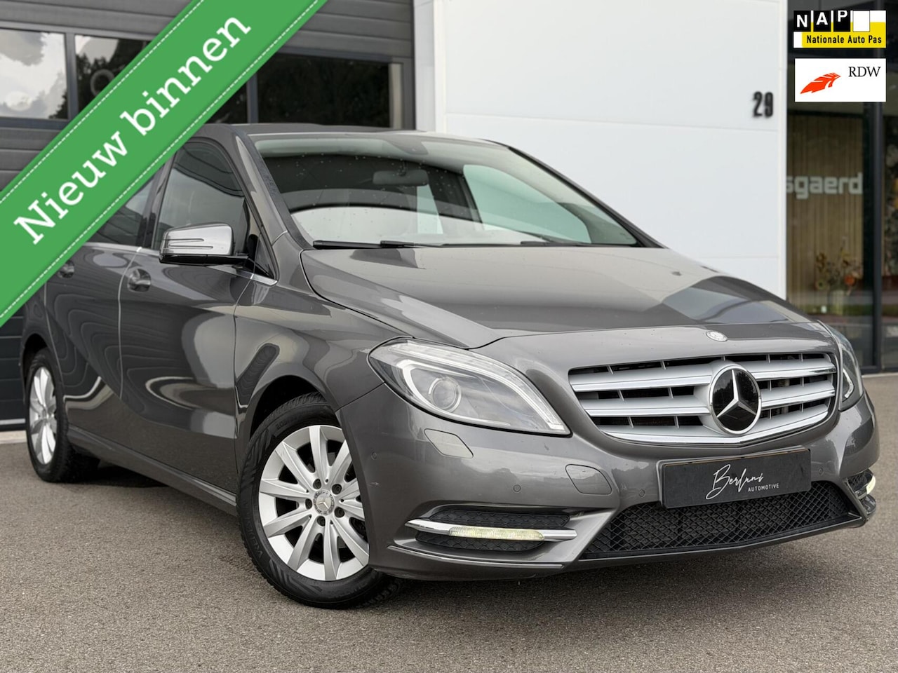 Mercedes-Benz B-klasse - 180 Ambition Trekhaak | Automaat | Org NL - AutoWereld.nl