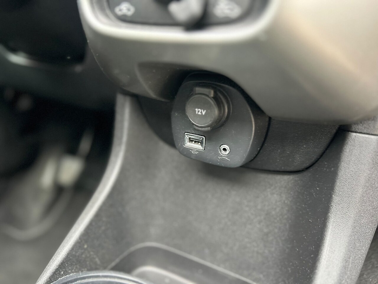 Peugeot 108 - 1.0 e-VTi Active TOP!|Open dak|Airco|Dealer Onderhouden