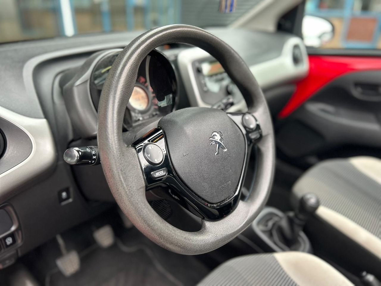 Peugeot 108 - 1.0 e-VTi Active TOP!|Open dak|Airco|Dealer Onderhouden
