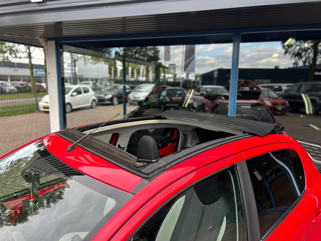 Peugeot 108 - 1.0 e-VTi Active TOP!|Open dak|Airco|Dealer Onderhouden
