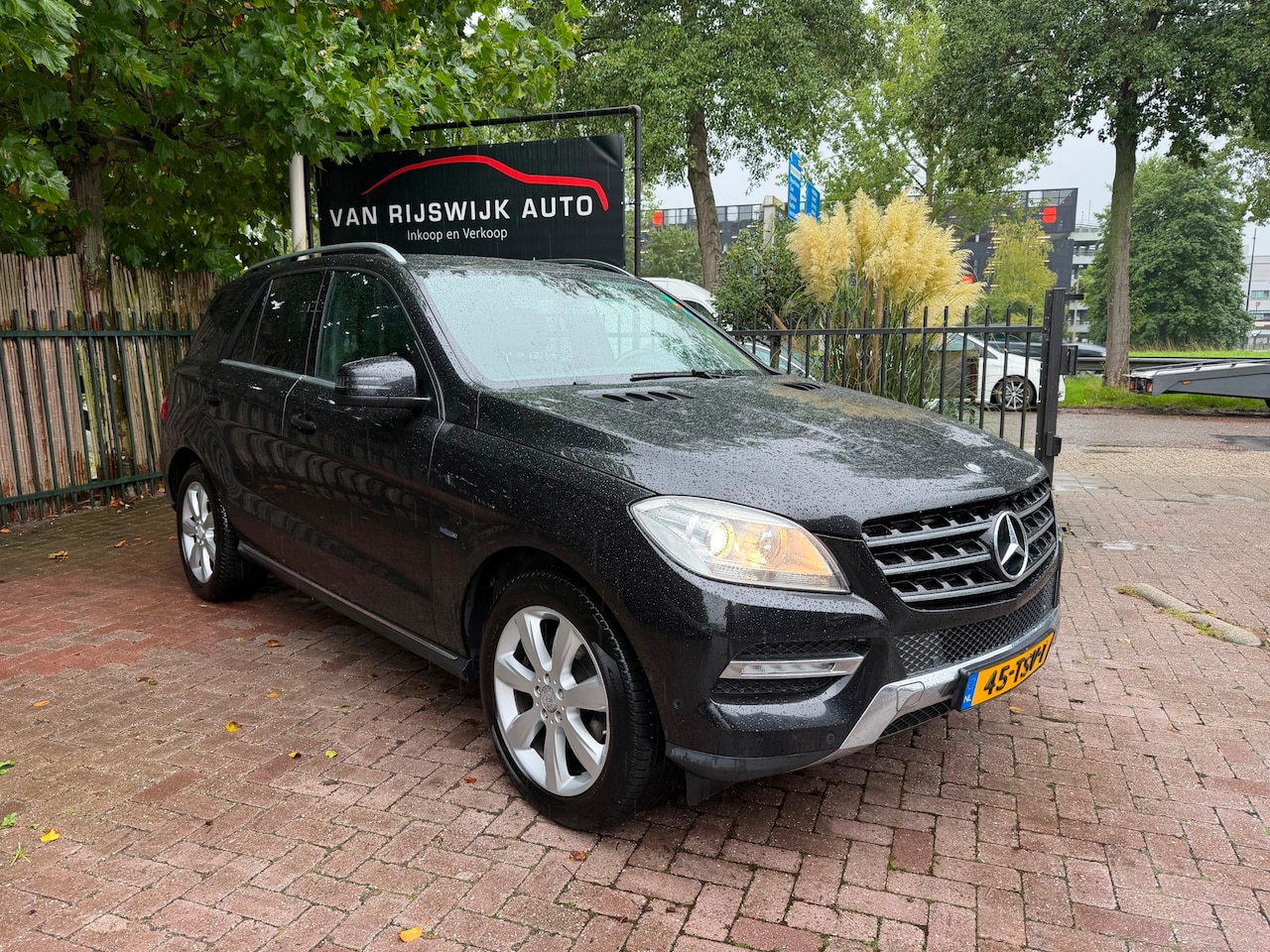 Mercedes-Benz M-klasse - 350 BlueTEC Edition1 Leder Sxhuifdak EX BPM - AutoWereld.nl