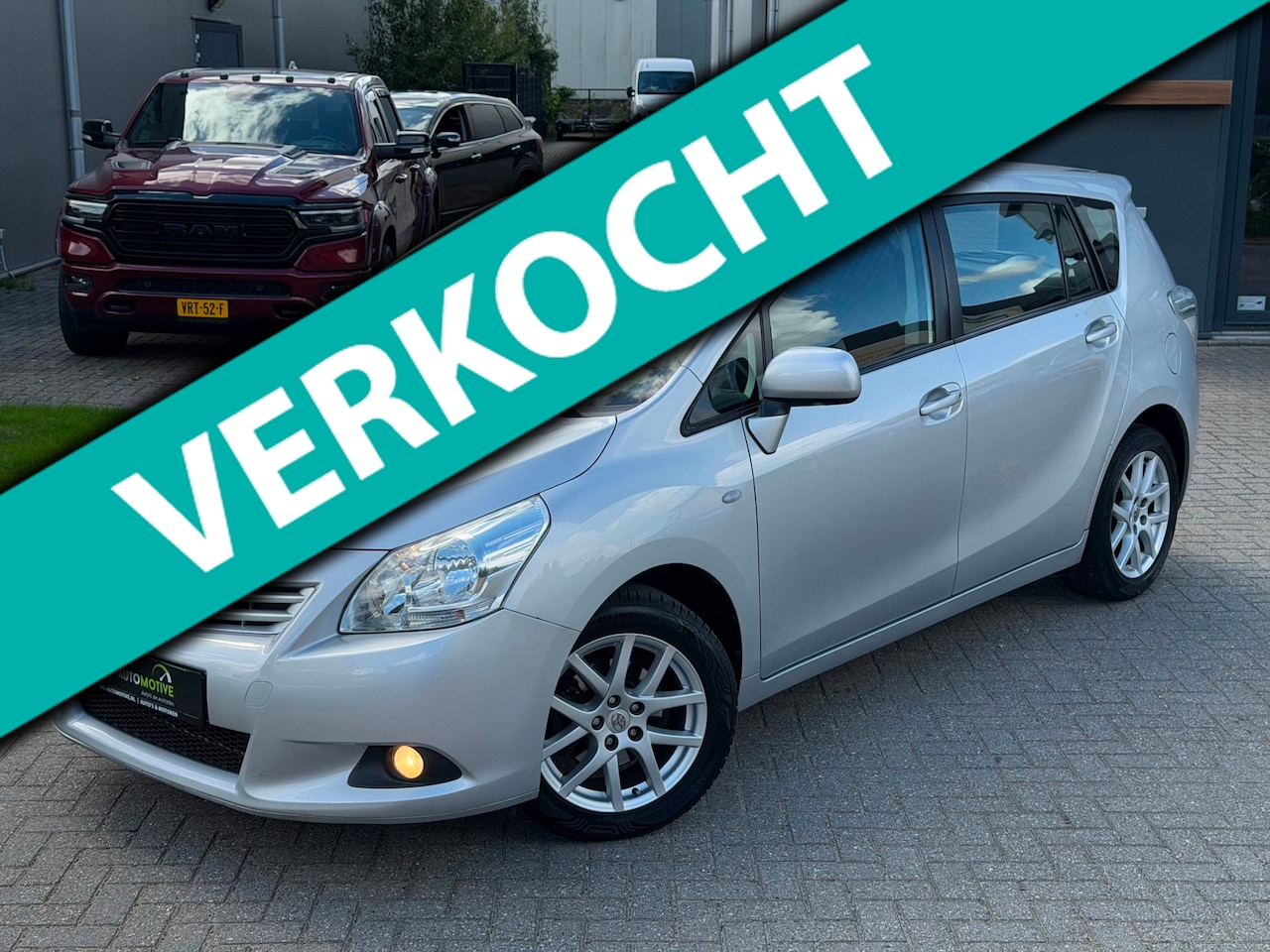 Toyota Verso - 1.8 VVT-i Business | Pano | Navi | Camera | NETTE AUTO! - AutoWereld.nl