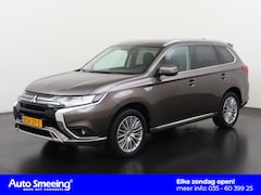 Mitsubishi Outlander - 2.4 PHEV Intense S | Trekhaak | Leder/Alcantara | Elektr stoelbediening | Zondag Open