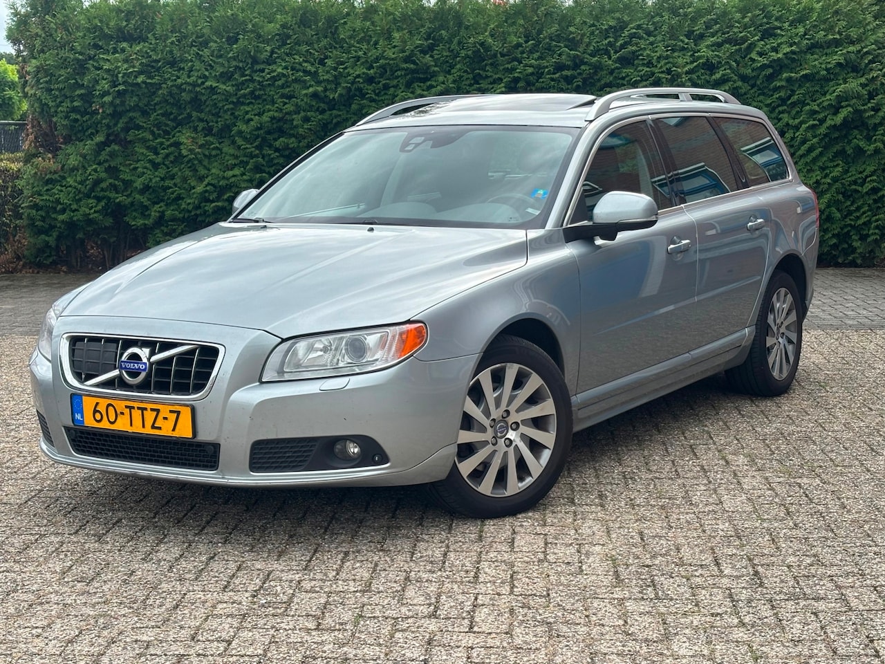 Volvo V70 - 2.0 D3 Limited Edition 2.0 D3 Limited Edition, Navi, Stoelvw, Schuifdak, Pdc, Elek pkt - AutoWereld.nl