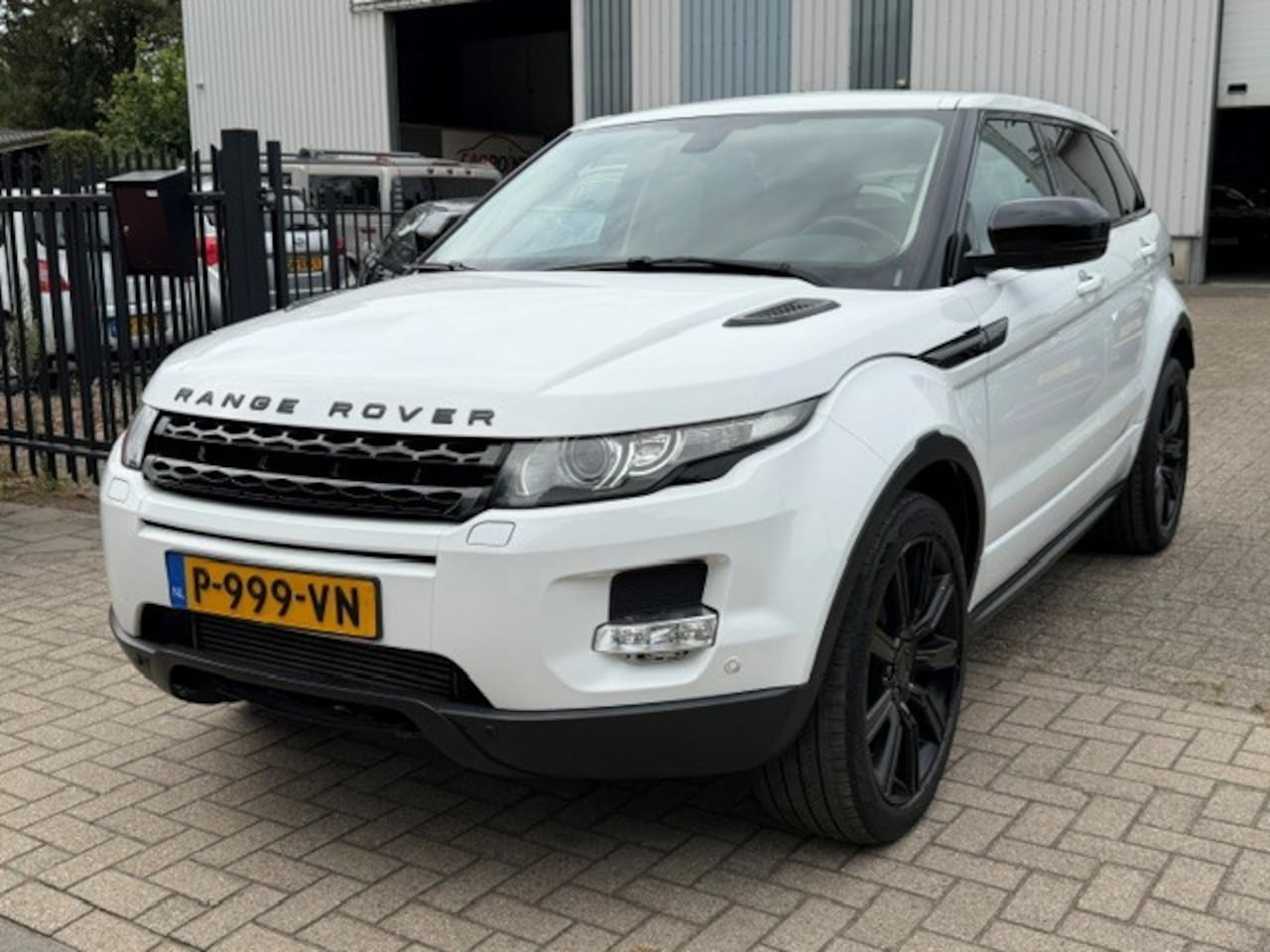 Land Rover Range Rover Evoque - 2.2 TD4 4WD Prestige LED Memory Leer Navi! - AutoWereld.nl