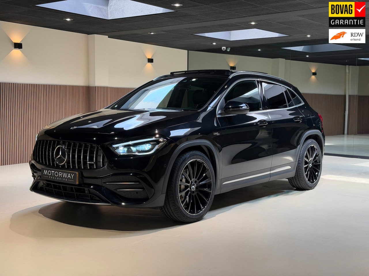 Mercedes-Benz GLA-Klasse - AMG 35 4Matic Pano|Memory|Camera|BOVAG garantie|ACC - AutoWereld.nl