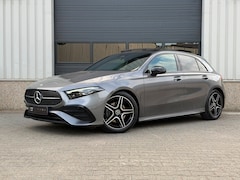 Mercedes-Benz A-klasse - 180 Star Edition AMG Line LIMITED Fabrieksgarantie Pano Keyless Go/Keyless entry