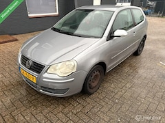Volkswagen Polo - 1.2-12V Optive INRUILKOOPJE|AIRCO|ELEK PAKKET