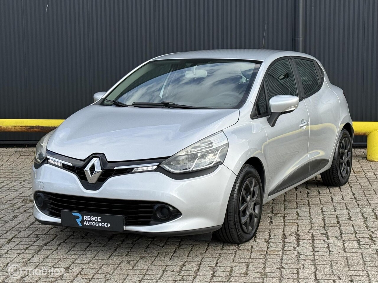 Renault Clio - 0.9 TCe Authentique AIRCO | CRUISE | APK - AutoWereld.nl