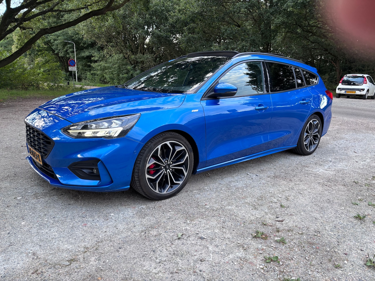 Ford Focus Wagon - 1.5 EcoBoost ST Line Business Pano,stoelverw,adapt,cam - AutoWereld.nl
