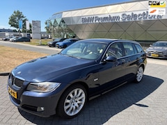 BMW 3-serie Touring - 325i AUTOMAAT/GOED ONDERHOUDEN/LEER/PDC