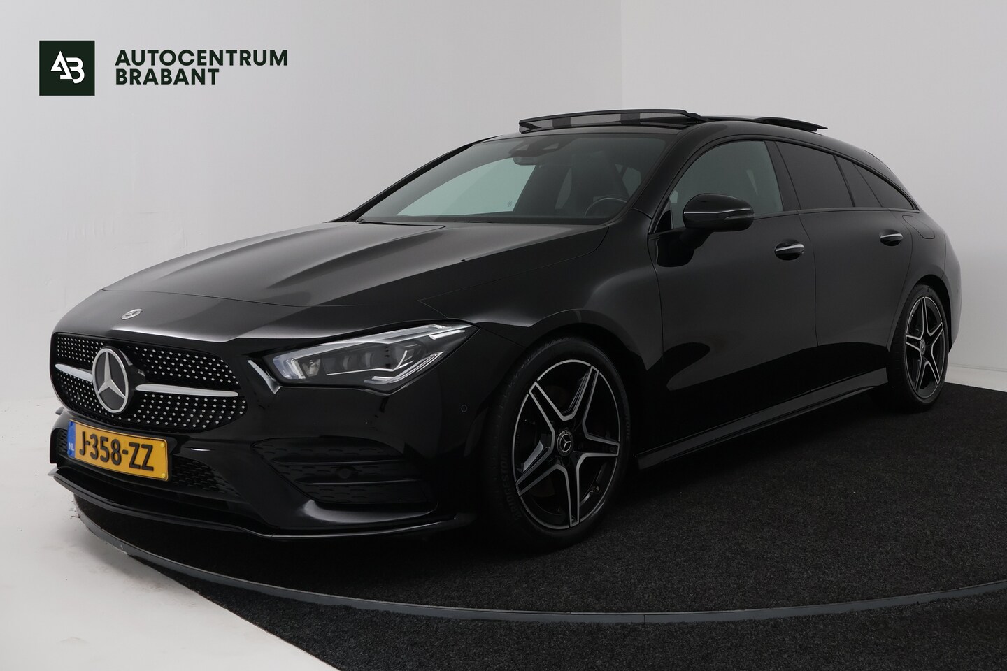 Mercedes-Benz CLA-klasse Shooting Brake - 200 Business Solution AMG (PANORAMADAK, TREKHAAK, ELEKTR STOELEN, SFEERVERLICHTING, STOELV - AutoWereld.nl
