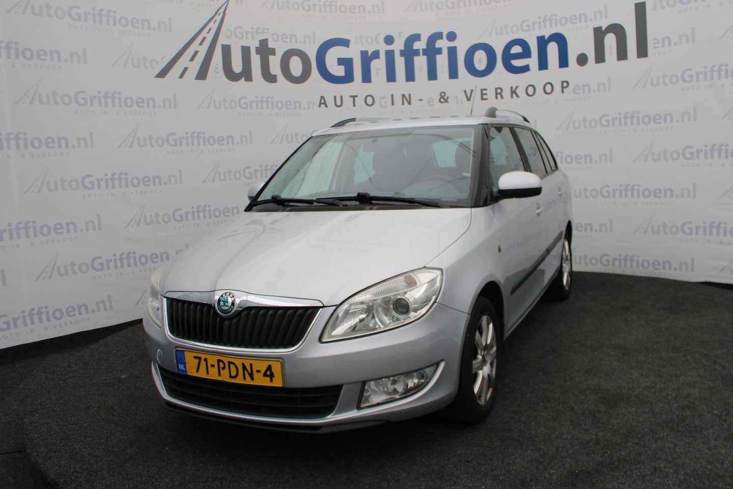 Skoda Fabia Combi - 1.2 TSI Ambition nette automaat met trekhaak - AutoWereld.nl