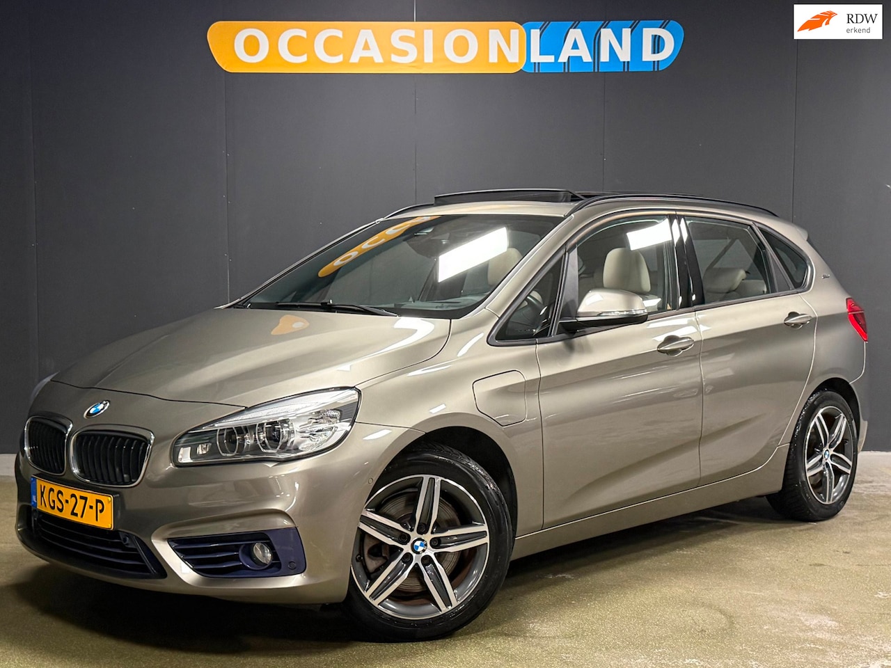 BMW 2-serie Active Tourer - 225xe |ACC|PANO|HUD|HK|LEDER+MEMORY - AutoWereld.nl