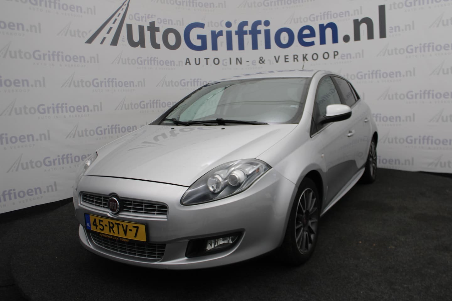 Fiat Bravo - 1.4 T-Jet Dynamic nette 5-deurs met trekhaak - AutoWereld.nl
