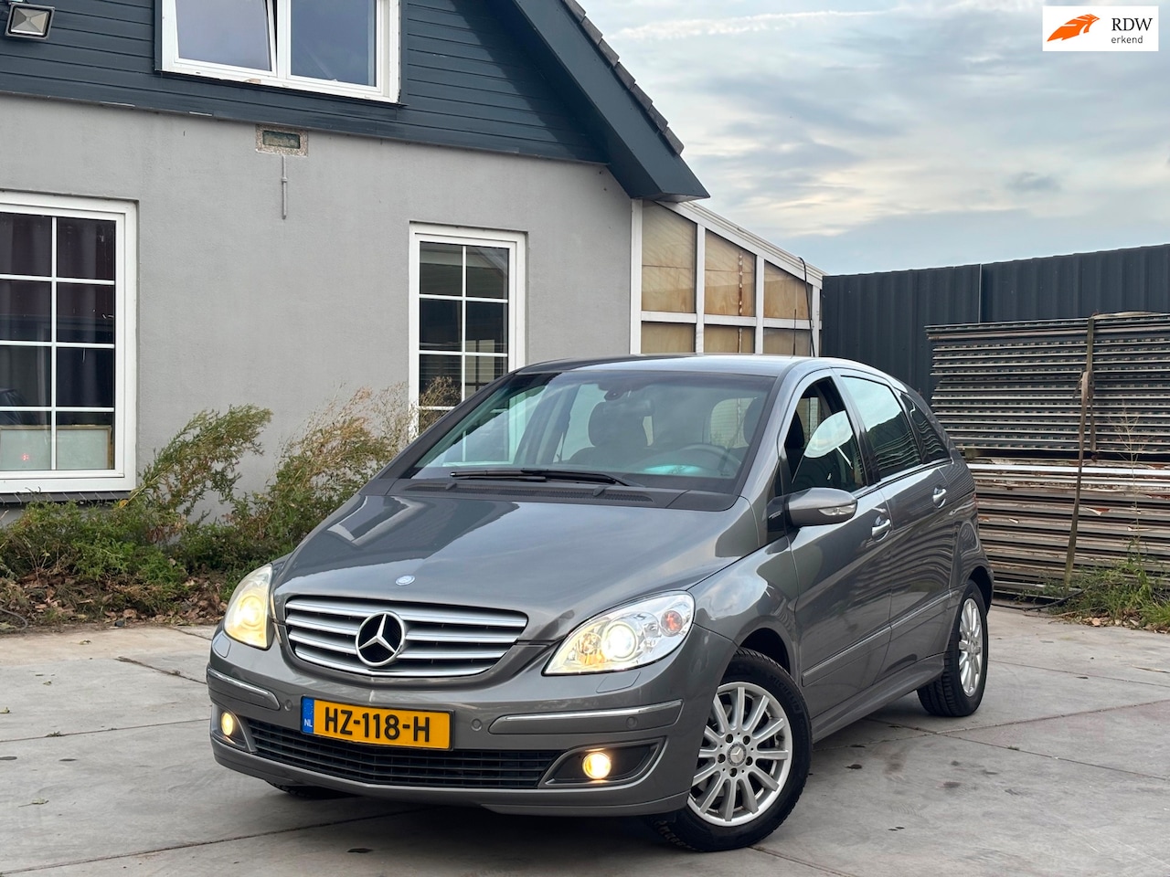 Mercedes-Benz B-klasse - 200 | Volledig onderhouden | Automaat | Airco | Stoelverwarming | Parkeersensoren | Rijkla - AutoWereld.nl