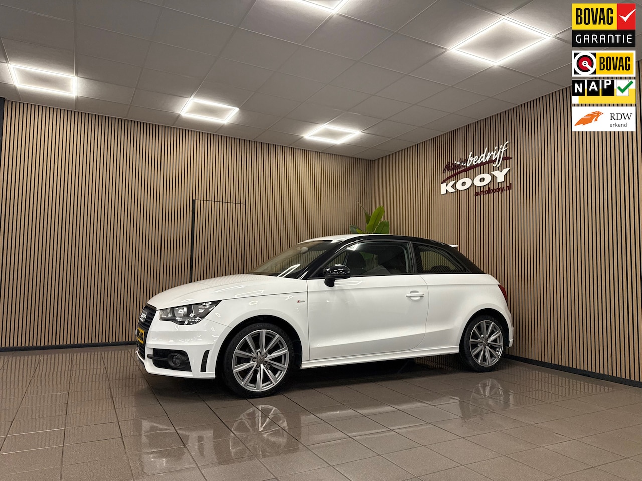 Audi A1 - 1.2 TFSI S-Line * Navigatie / LM Velgen / Cruise control / Trekhaak / NL Auto * - AutoWereld.nl