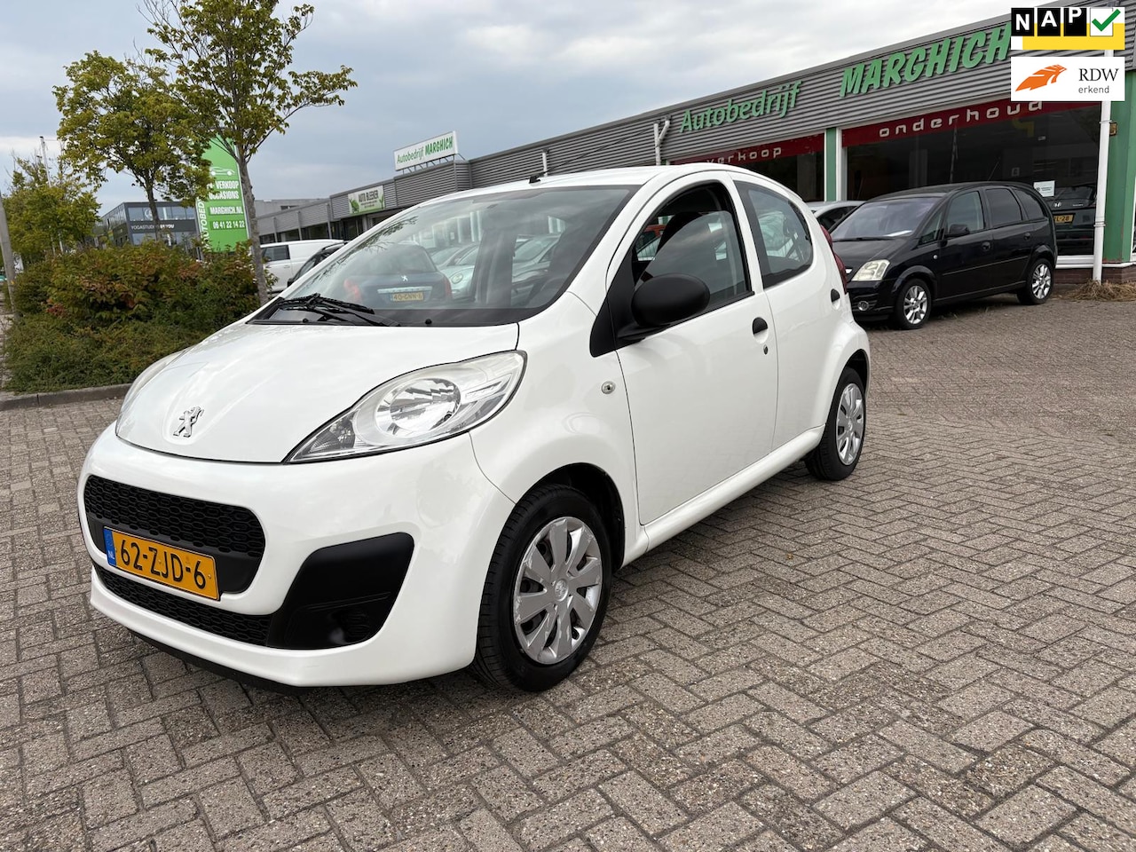 Peugeot 107 - 1.0 Access Accent|CARPLAY OPTIONEEL|AIRCO| - AutoWereld.nl