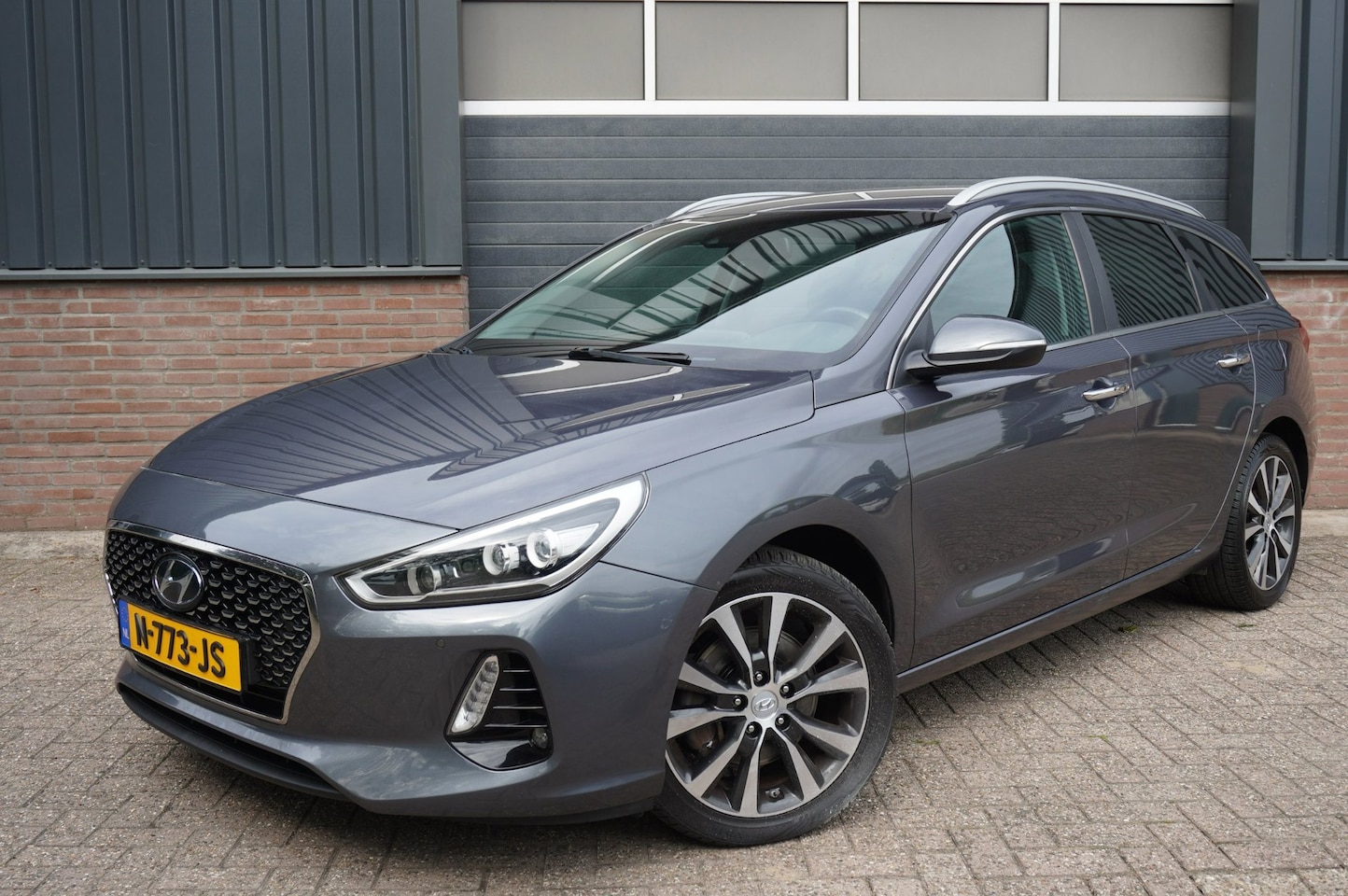 Hyundai i30 Wagon - Stuurverwarming / Apple Carplay / Camera 1.4 T-GDI Premium Automaat | Apple CarPlay | Came - AutoWereld.nl