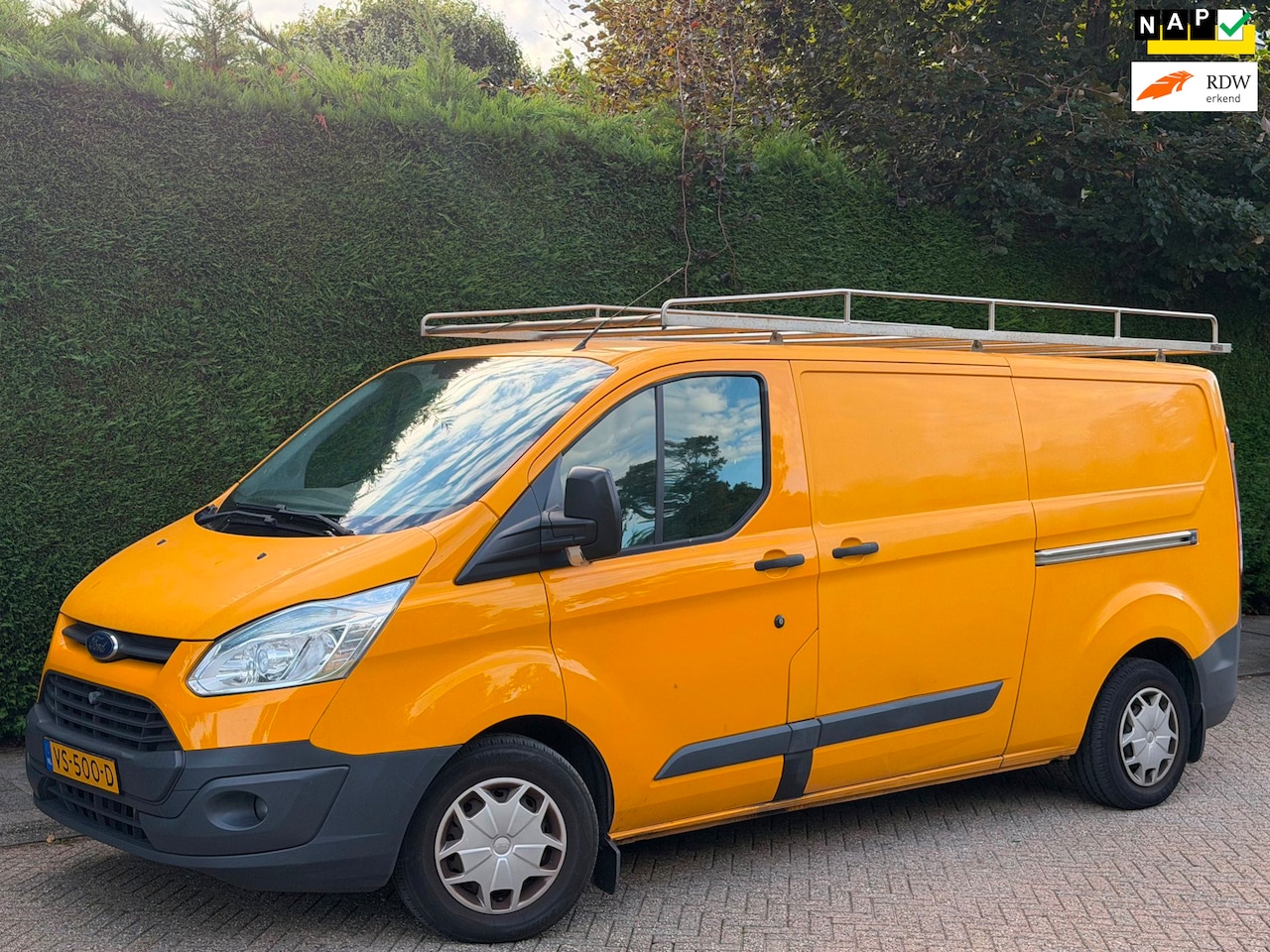 Ford Transit Custom - 310 2.2 TDCI L2H1 RIJDGOED/AIRCO/APK1-27 - AutoWereld.nl