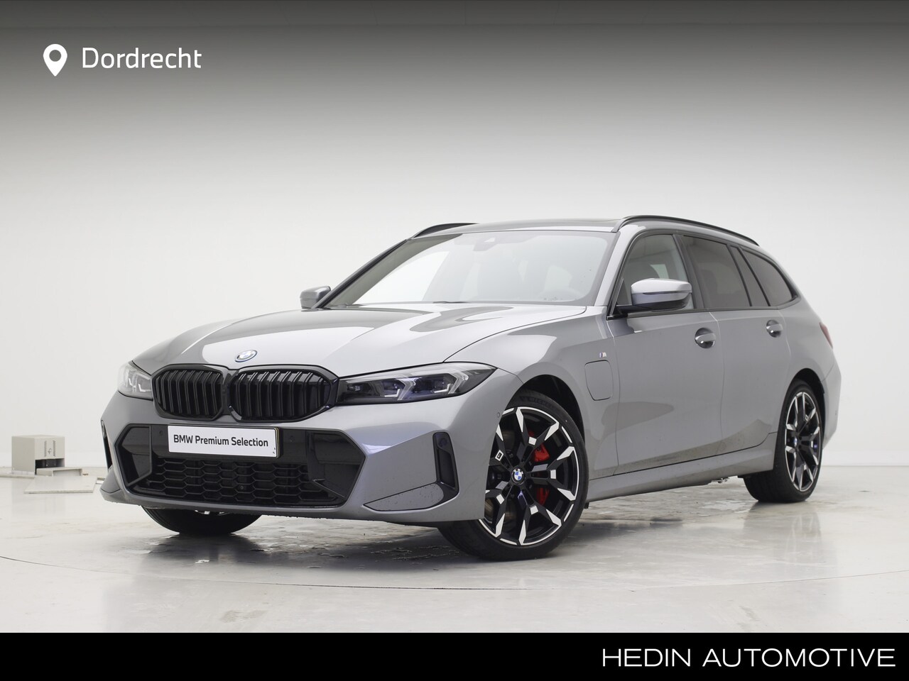 BMW 3-serie Touring - 330e M-Sport Pro | Panorama | 19" | Trekhaak | - AutoWereld.nl