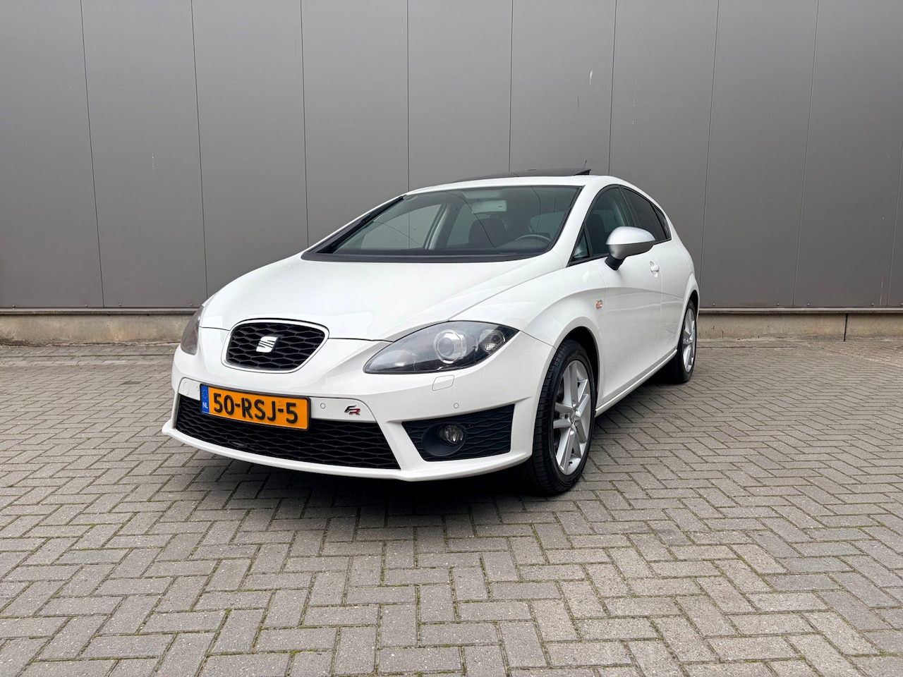 SEAT Leon - 1.8 TFSI FR 1.8 TFSI FR - AutoWereld.nl