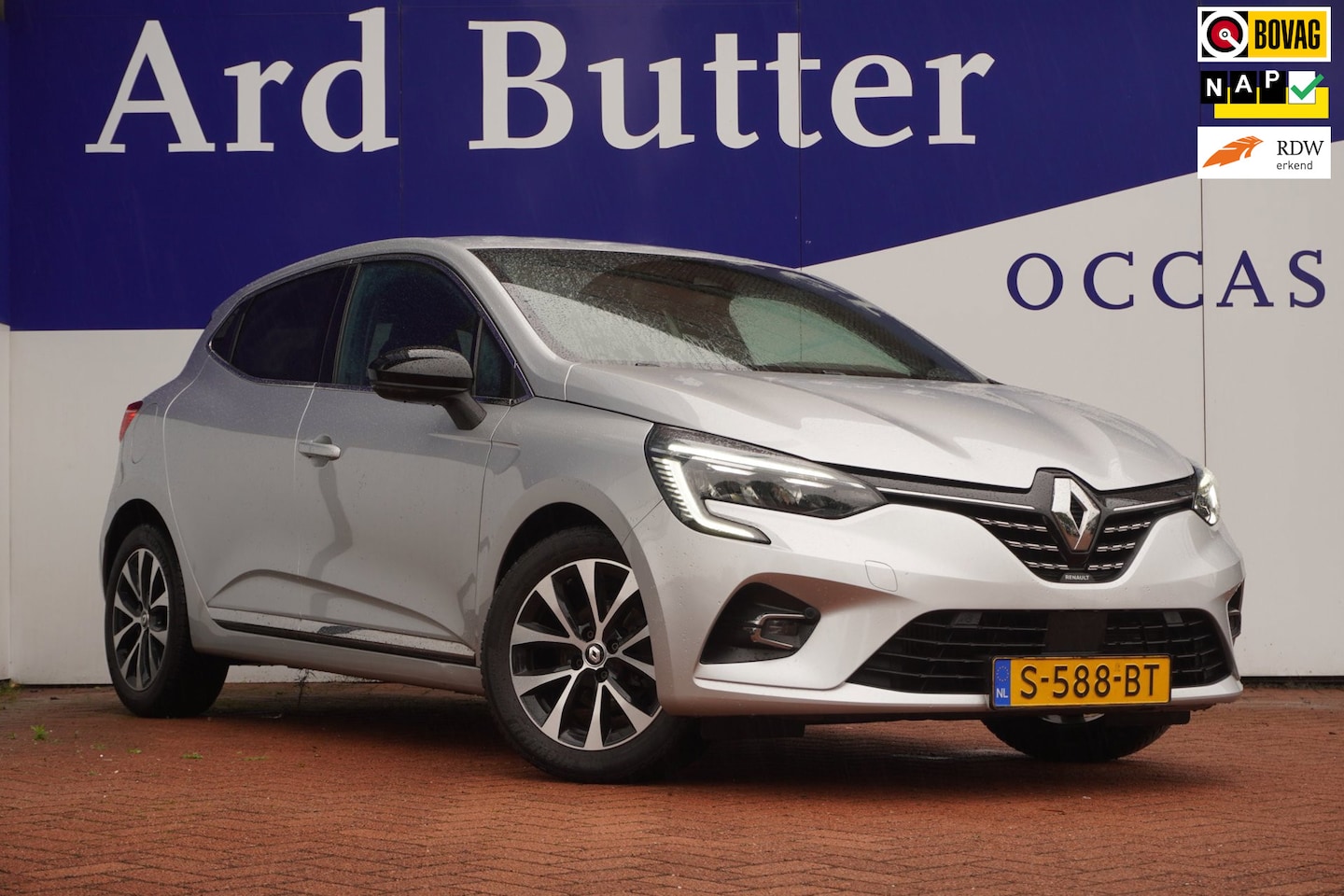 Renault Clio - 1.0 TCe 90 Techno+Led+Camera+Navigatie+Half-leder+cruise+Zwarte-Henel+Vitrual+Privacy-Glas - AutoWereld.nl