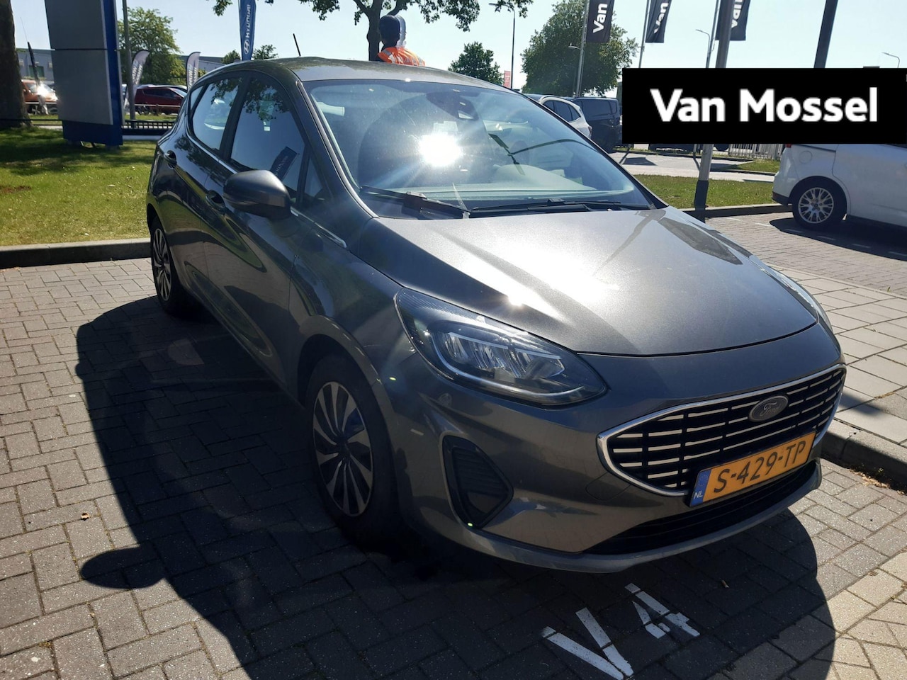 Ford Fiesta - 1.0 EcoBoost Hybrid Titanium Trekhaak Afneembaar | Stuur & Stoelverwarming | Cruise Contro - AutoWereld.nl