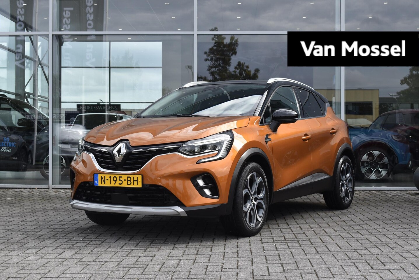 Renault Captur - 1.3 TCe 140 Intens | Automaat | Climate Control | Cruise Control | Achteruitrijcamera | Tr - AutoWereld.nl