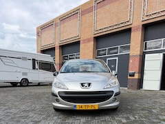 Peugeot 207 - 1.4-16V Color-line