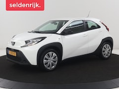 Toyota Aygo X - 1.0 VVT-i MT Play | Cruise control | Carplay | Trekhaak | Airco | Camera | DAB | Lane assi