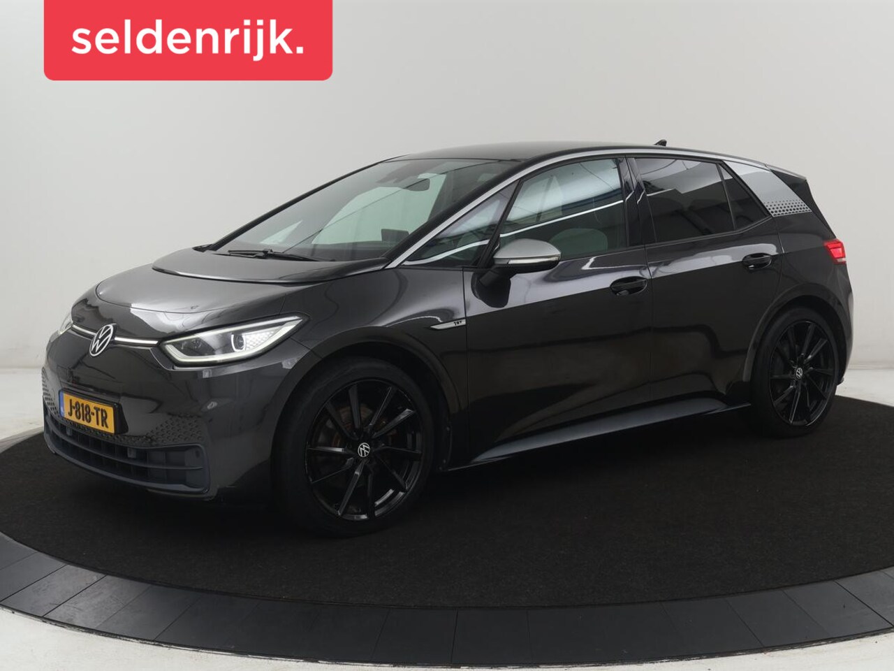 Volkswagen ID.3 - First Max 58 kWh | SOH 92.0% | Panoramadak | Adaptive cruise | Stuur/stoel verwarming | Ca - AutoWereld.nl