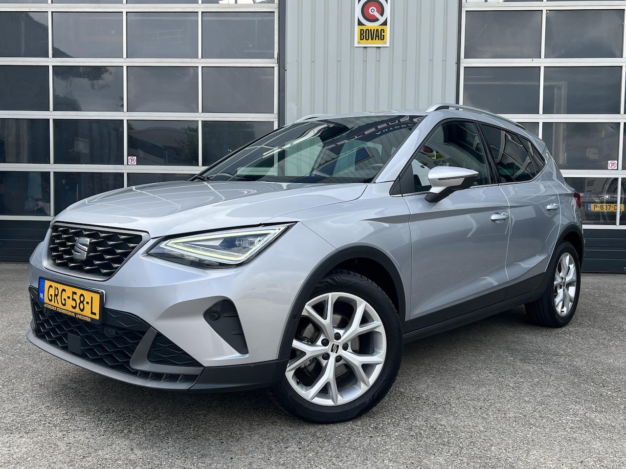 SEAT Arona - 1.0 TSI FR Business Connect Stoelverwarming Carplay Camera - AutoWereld.nl