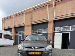 Hyundai i30 - 1.6i Dynamic