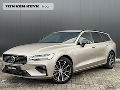 Volvo V60 - 2.0 T8 Plug-in hybrid AWD Plus Dark /head up display/ 360 camera /Panorama dak / trekhaak/