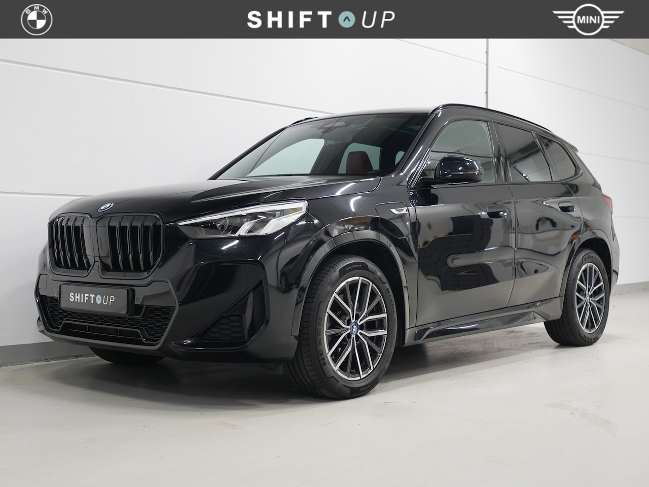 BMW X1 - xDrive25e M-Sport | Panoramadak | Camera - AutoWereld.nl