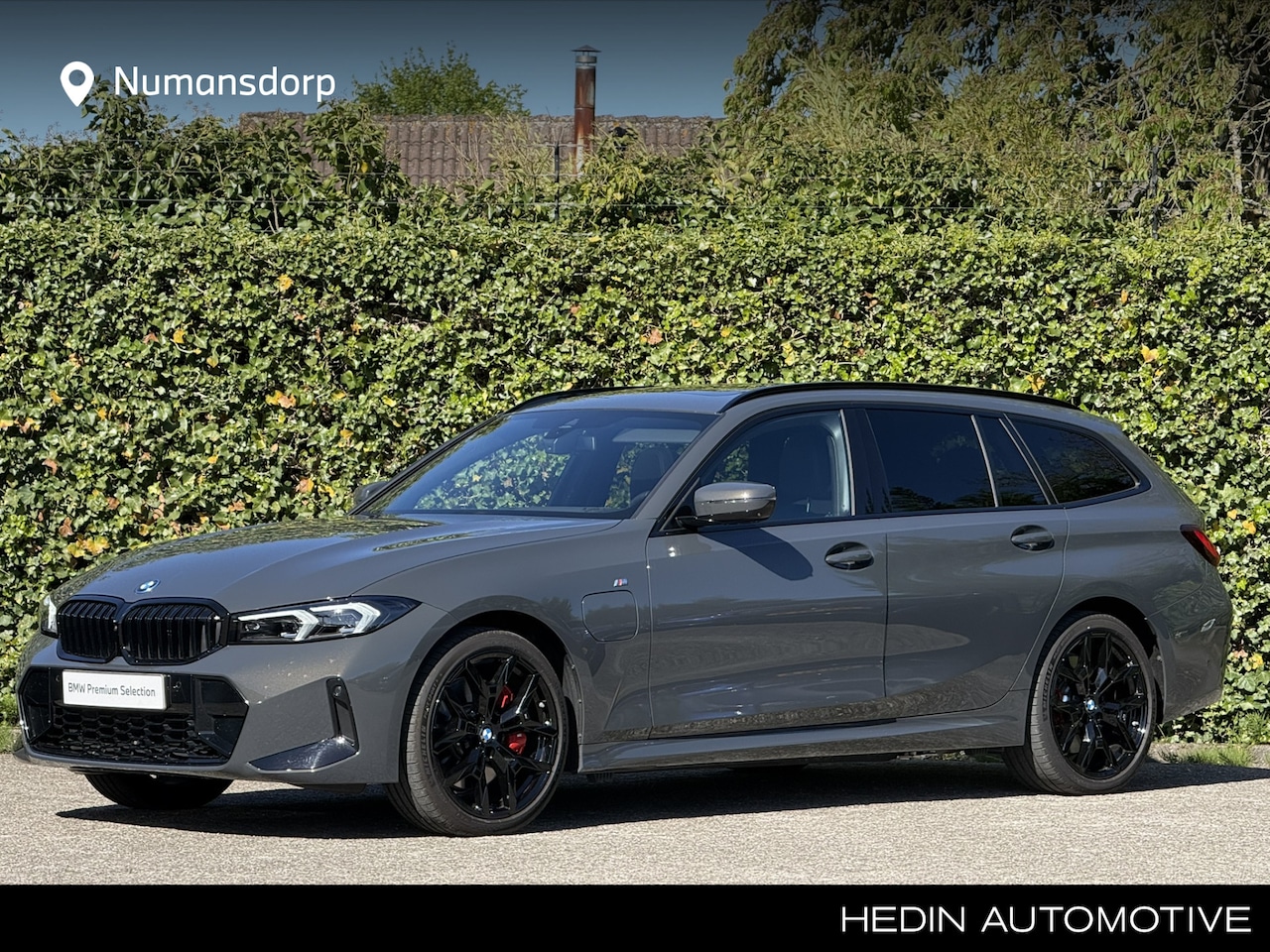 BMW 3-serie Touring - 330e | M-Sport Pro | 19'' | Panorama | HiFi | Elek. Trekhaak | Comfort Access - AutoWereld.nl