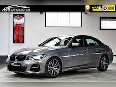 BMW 3-serie - 320i High Executive M Sport | Apple Car Play | HUD | Dealer onderhouden