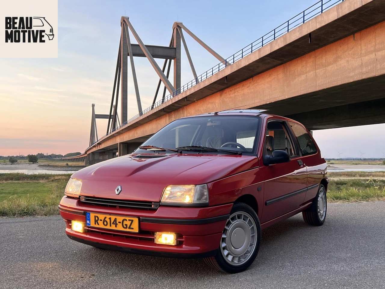 Renault Clio - >1.8 16V / 16S / Williams Look< Nw. Riem + WP - AutoWereld.nl