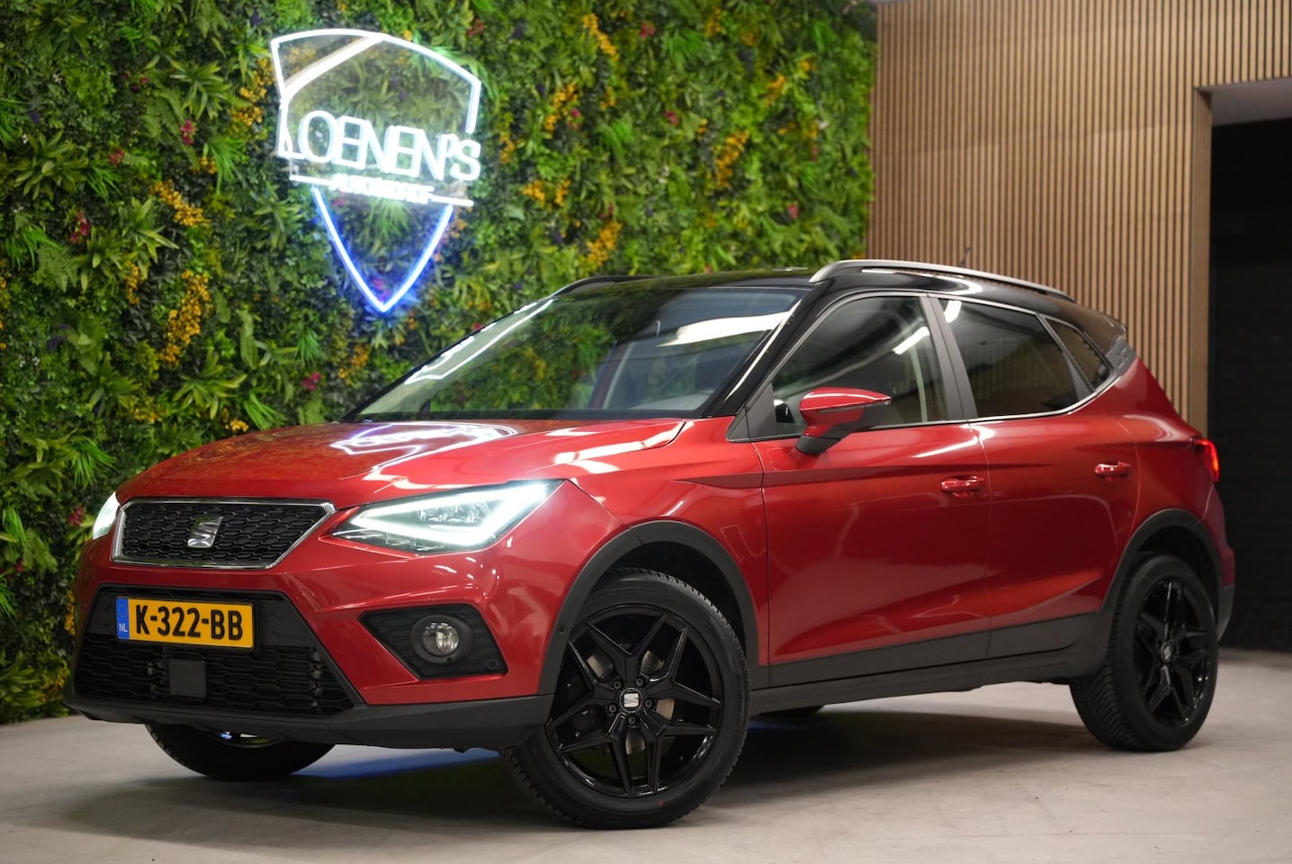 SEAT Arona - 1.0 TSI Xcellence Business Intense / CarPlay / Camera / Trekhaak / Cruise - AutoWereld.nl