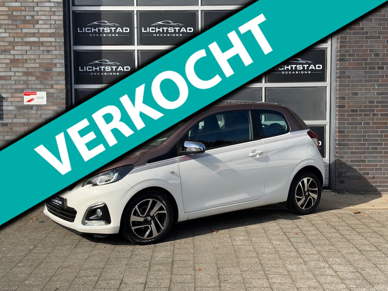 Peugeot 108 - 1.0 e-VTi Allure SPECIAL EDITION, GROOT SCHERM CLIMATE APK ONDERHOUD - AutoWereld.nl