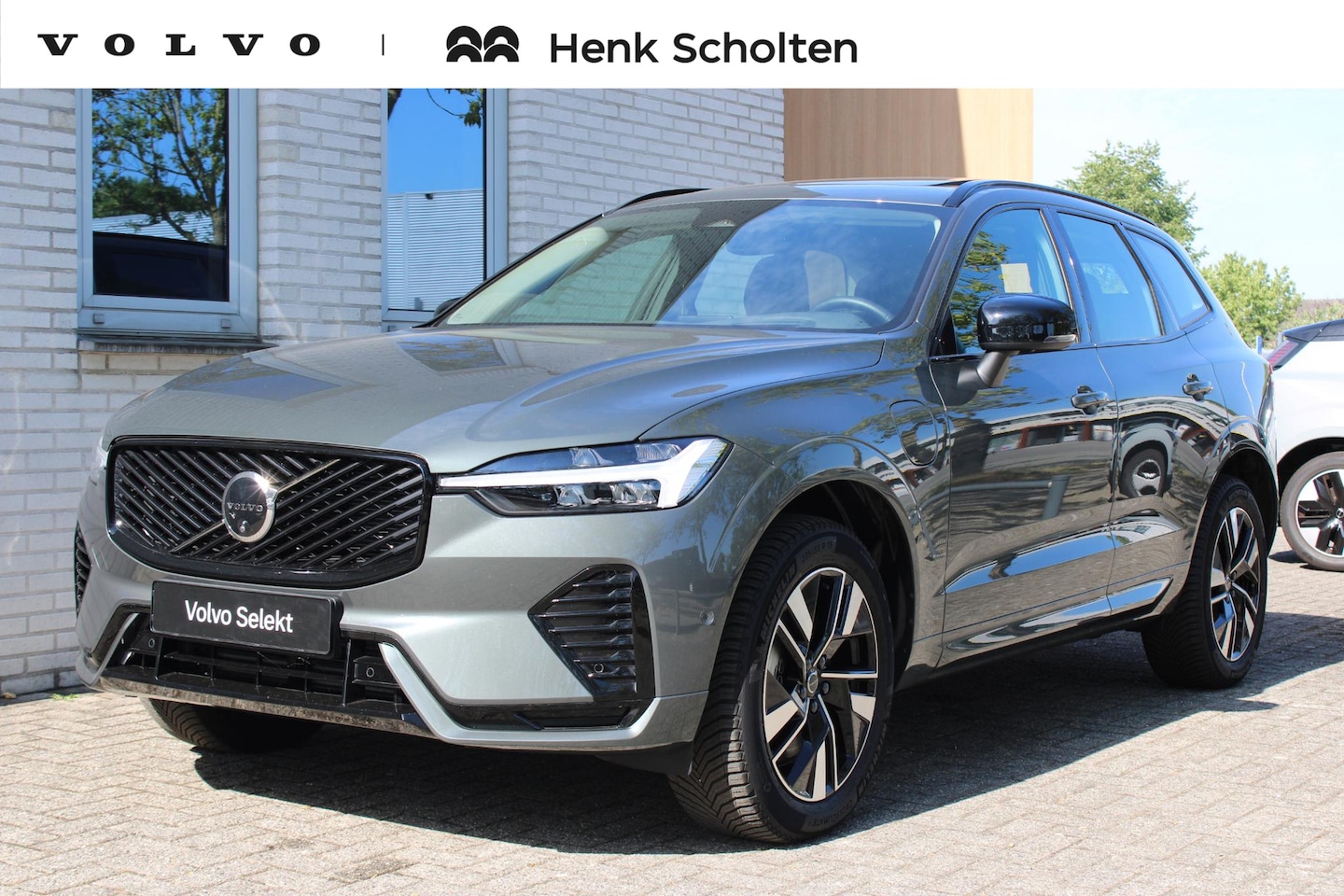 Volvo XC60 - T6 Plug-in hybrid AWD Ultra Dark | Trekhaak | Panoramadak | Head up display | 360 graden c - AutoWereld.nl