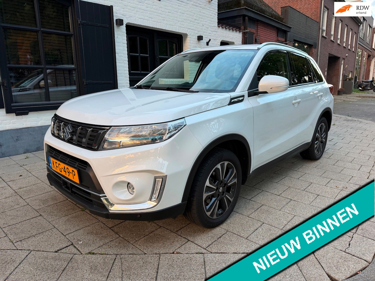 Suzuki Vitara - 1.5 Hybrid Select AllGrip 1.5 Hybrid Select AllGrip, AUTOMAAT, GARANTIE, Nw. Staat - AutoWereld.nl